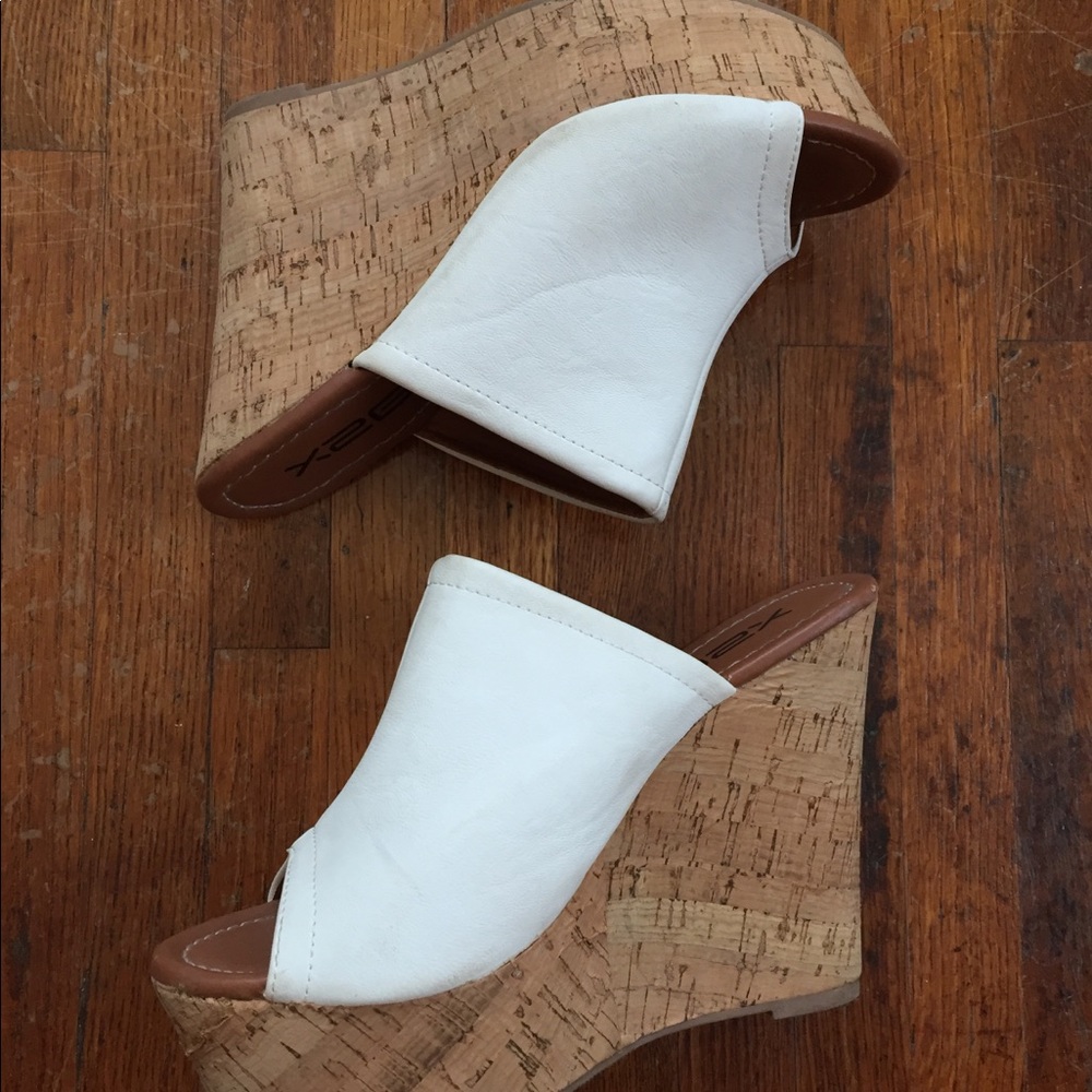 Super cute wedges!!